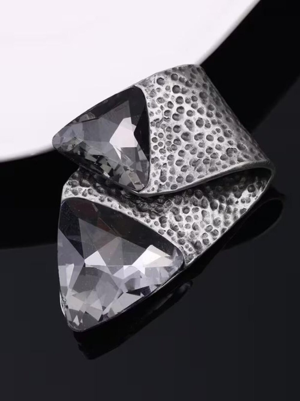 GUNMETAL FINISH AND DEEP CHARCOAL CRYSTAL TRIANGULAR CUT SETS PIN N